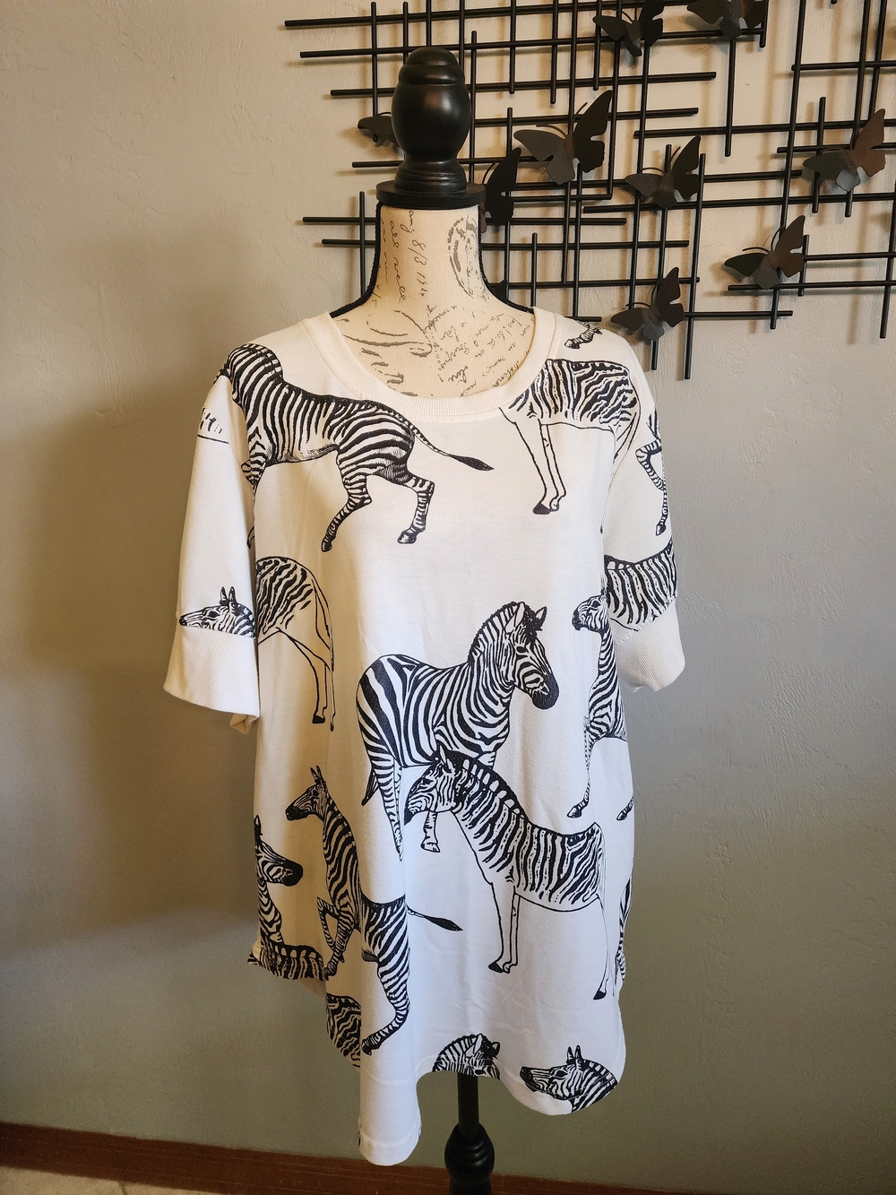 Jane and Delancey White Tee with Black Zebra Print
